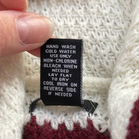 Rue 21 Burgundy and White Striped Hooded Sweater Tunic, size M - Picture 4 of 9